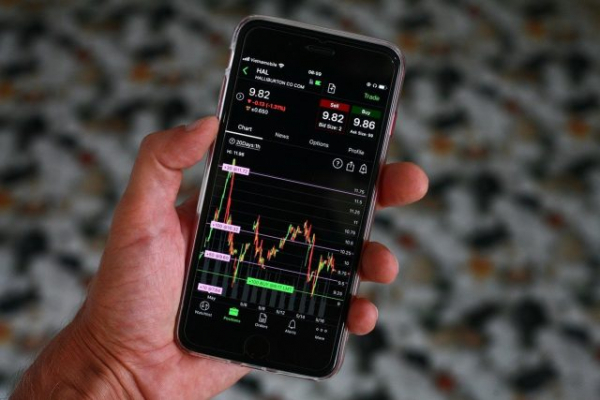 Apple вернула лидерство, воздержавшись от гонки ИИ